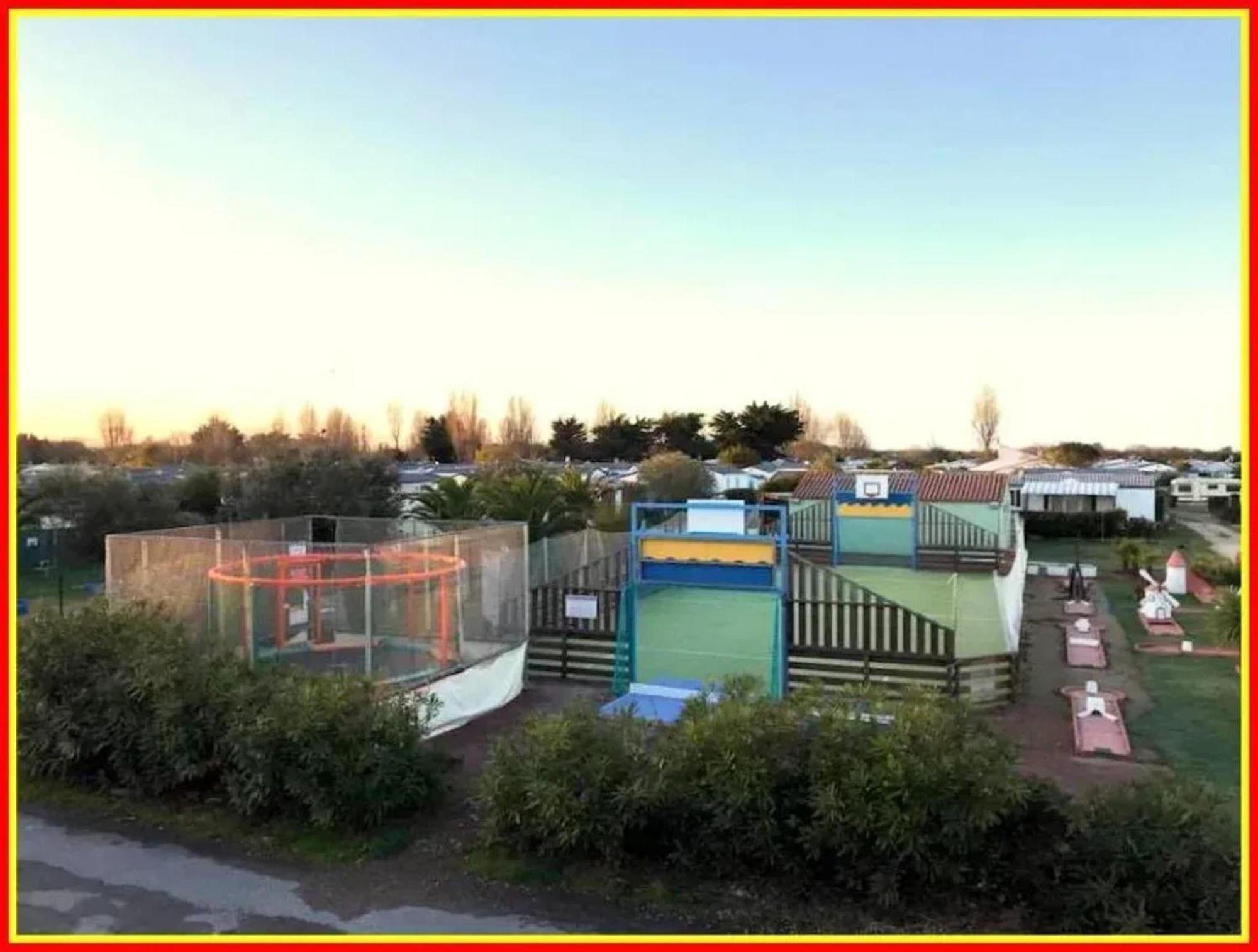 Bungalow De 2 Chambres Avec Piscine Partagee Sauna Et Terrasse A Saint Denis D'Oleron A 1 Km De La Plage Buitenkant foto